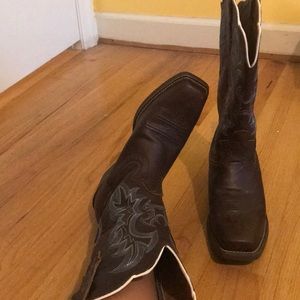 Justin Squared Toe cowboy boots